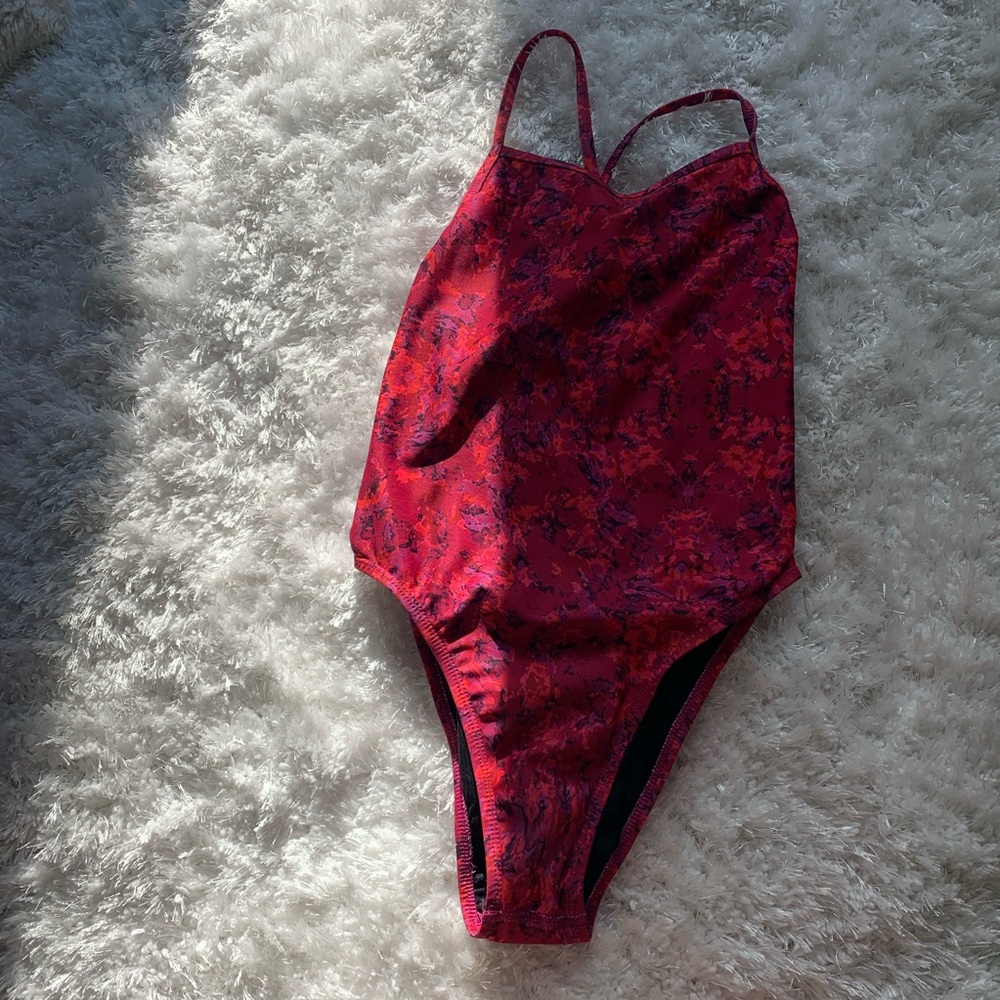 Jolyn Size 30 Dayno II Tie-Back Onesie